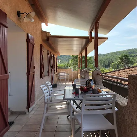 A Rossa Location Apartment