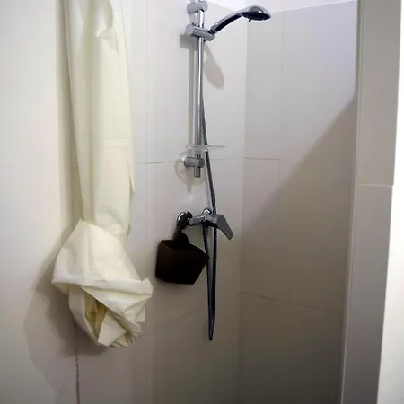 A Rossa Location Apartment