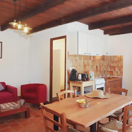 A Rossa Location Favone